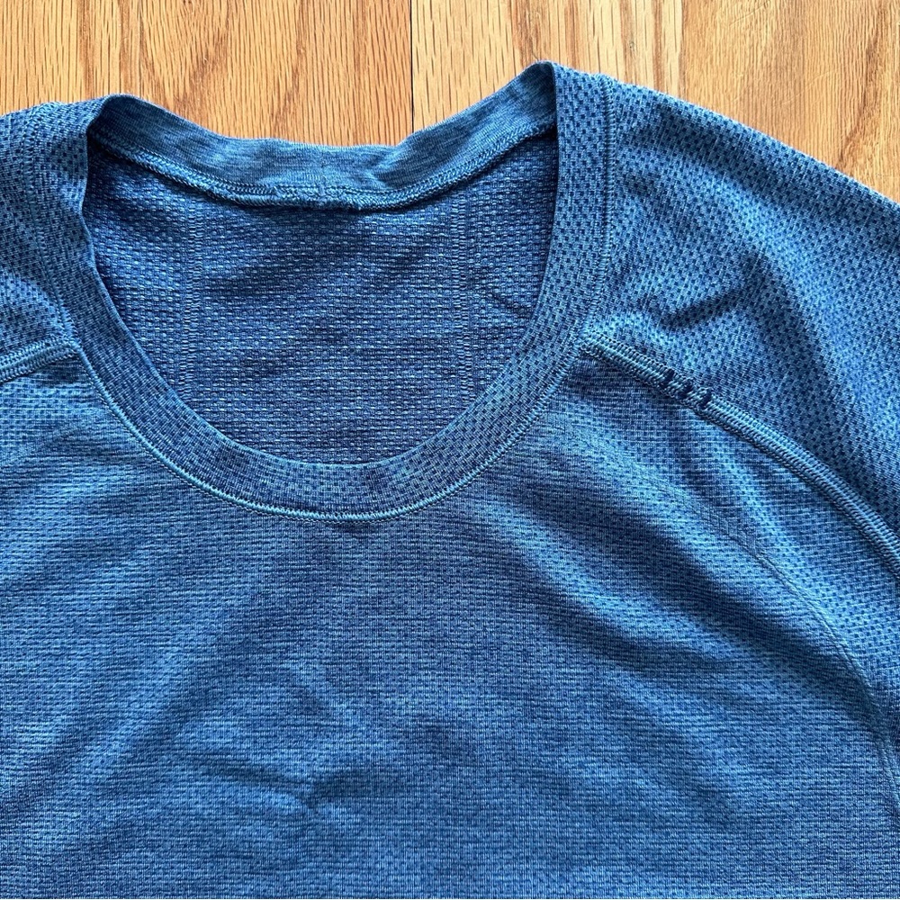 Lululemon metal vent tech